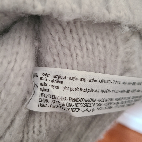 ZARA Chunky Knit Sweater in Light Grey - Picture 2 of 4
